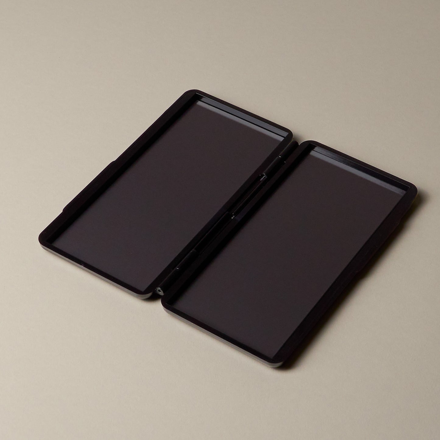 Kitpak The Magnetic Compact